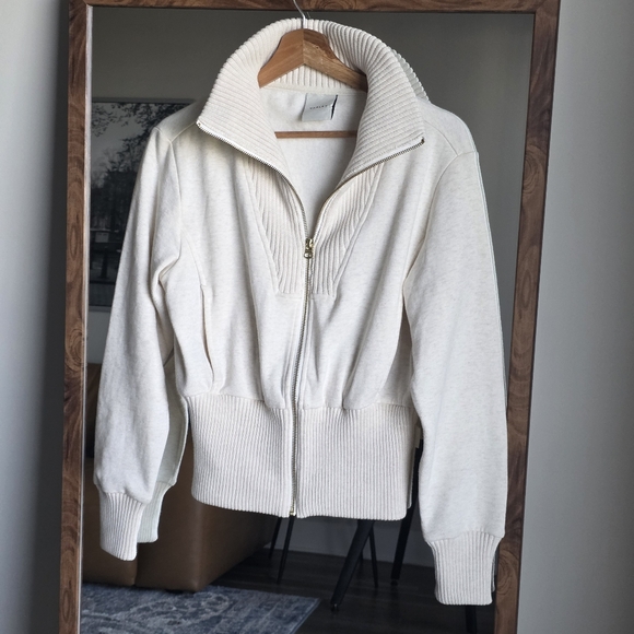 Varley Cream Sweater - Picture 3 of 14